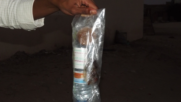 طرد خفيف من طرود الإفطار التي توزعها جمعيةالمستقبل على الأفراد