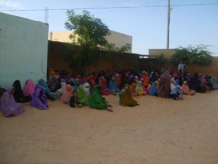 الحضور النسوي في منبر الخميس في باحة المسجد