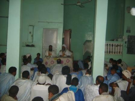 بعض المصلين اثناء منبر الخميس 